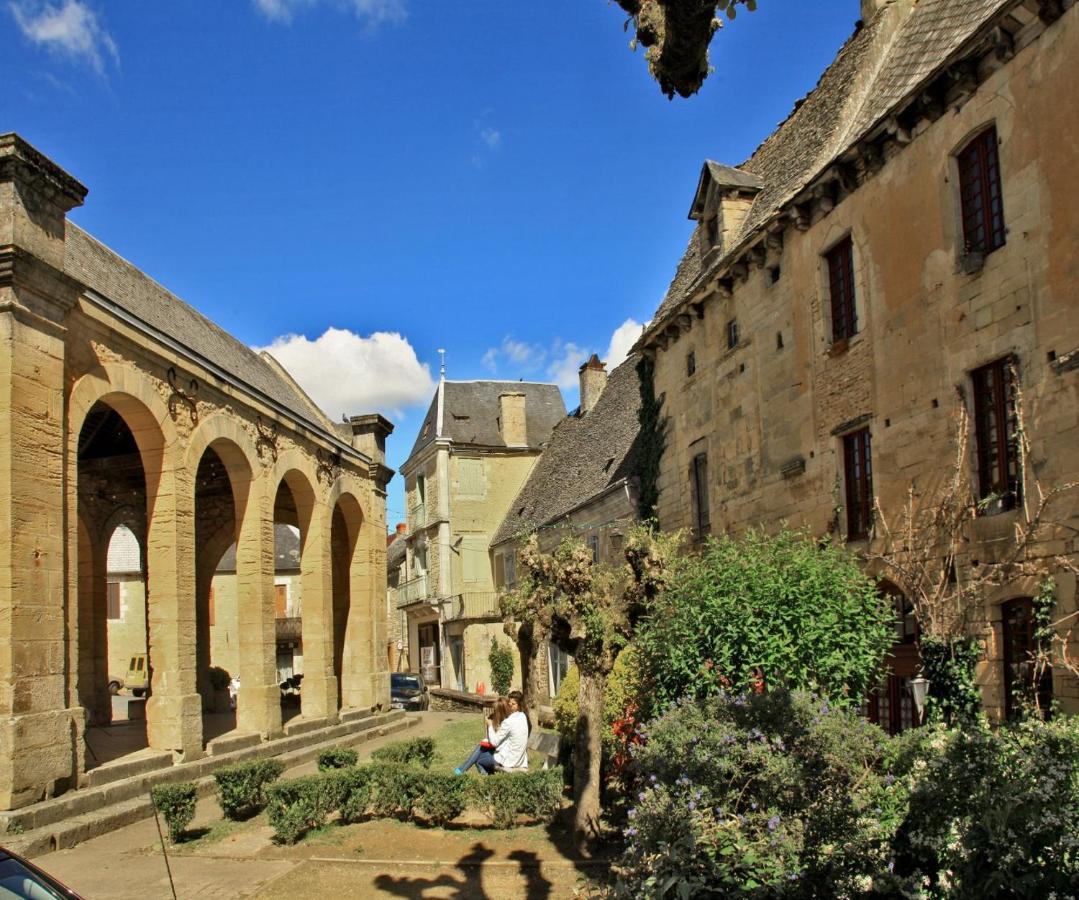 Petite Maison En Pierre Au Coeur Du Perigord Noir Salignac Eyvigues Exterior photo
